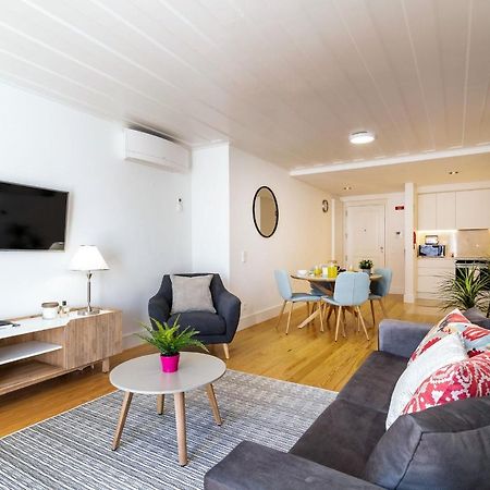 Amazing 1Bdr Apartment In Chiado By Lovelystay Lissabon Buitenkant foto