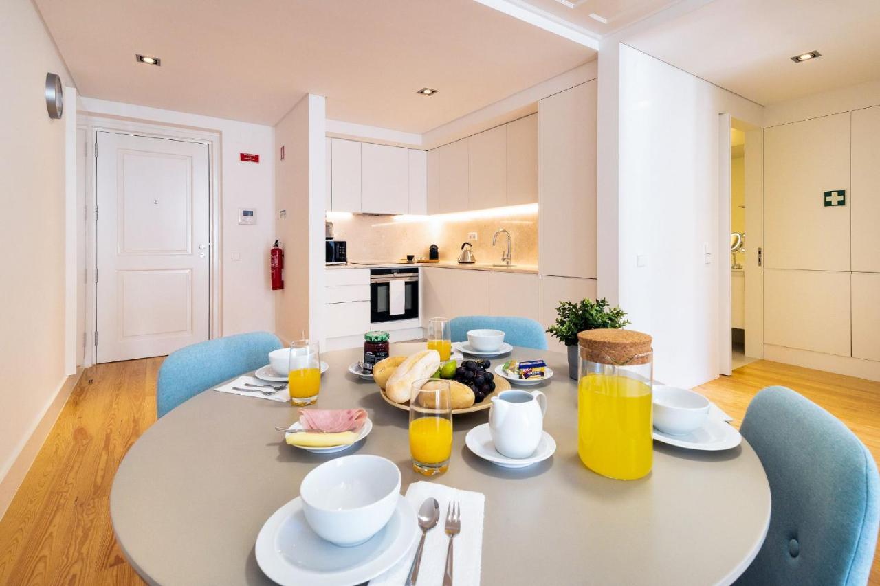 Amazing 1Bdr Apartment In Chiado By Lovelystay Lissabon Buitenkant foto