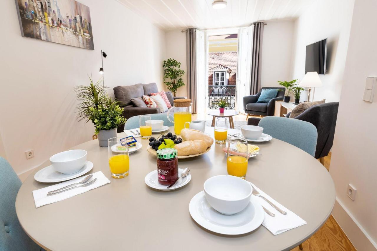 Amazing 1Bdr Apartment In Chiado By Lovelystay Lissabon Buitenkant foto