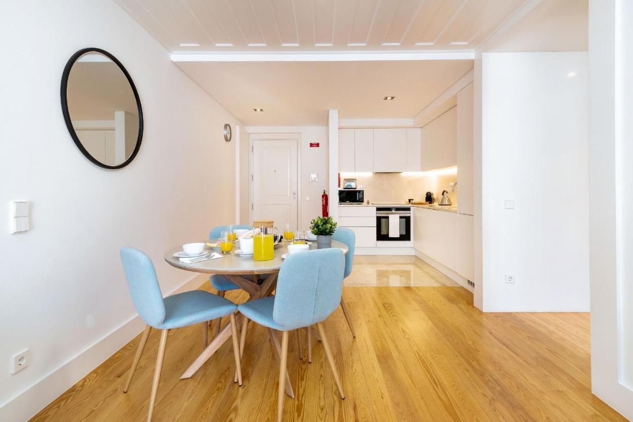 Amazing 1Bdr Apartment In Chiado By Lovelystay Lissabon Buitenkant foto