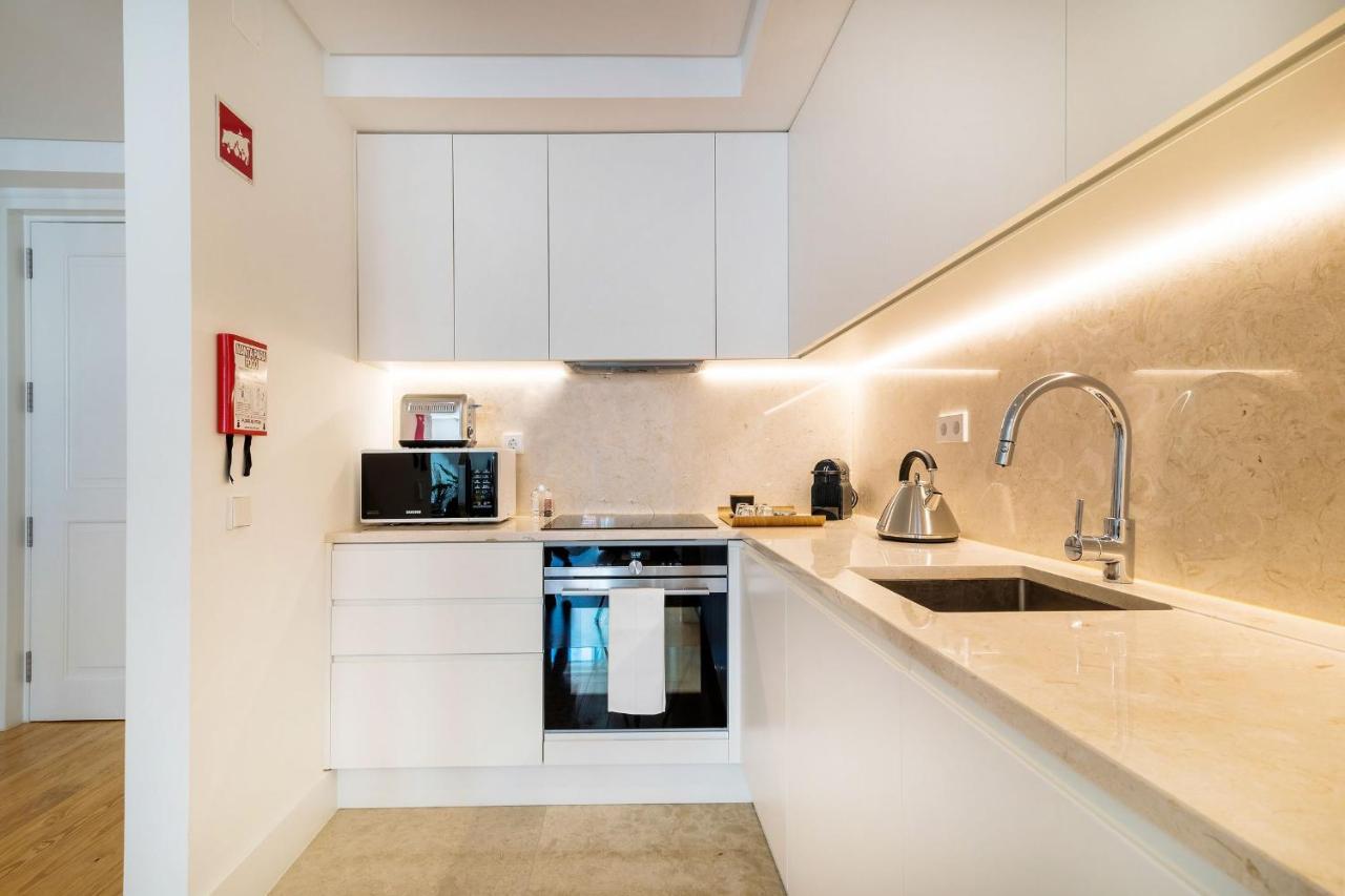 Amazing 1Bdr Apartment In Chiado By Lovelystay Lissabon Buitenkant foto