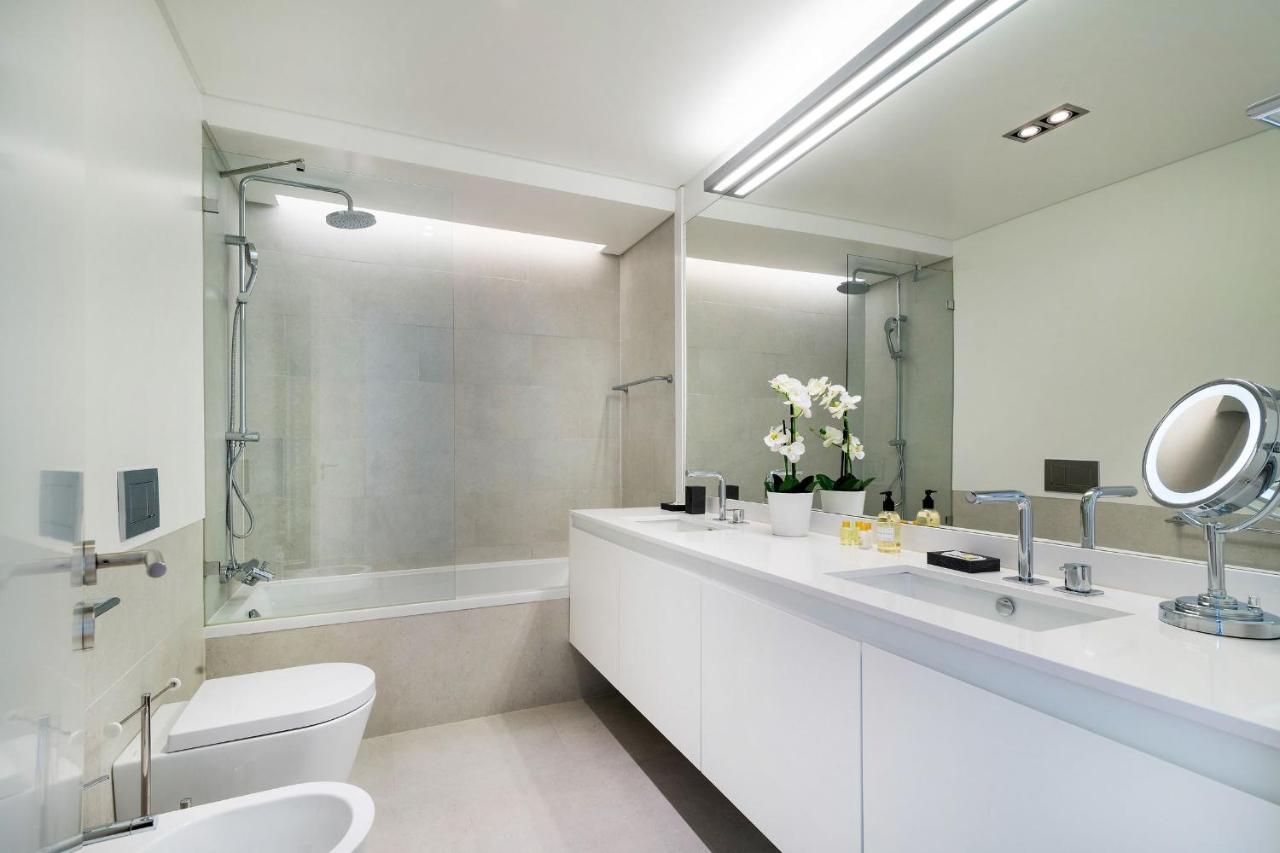 Amazing 1Bdr Apartment In Chiado By Lovelystay Lissabon Buitenkant foto