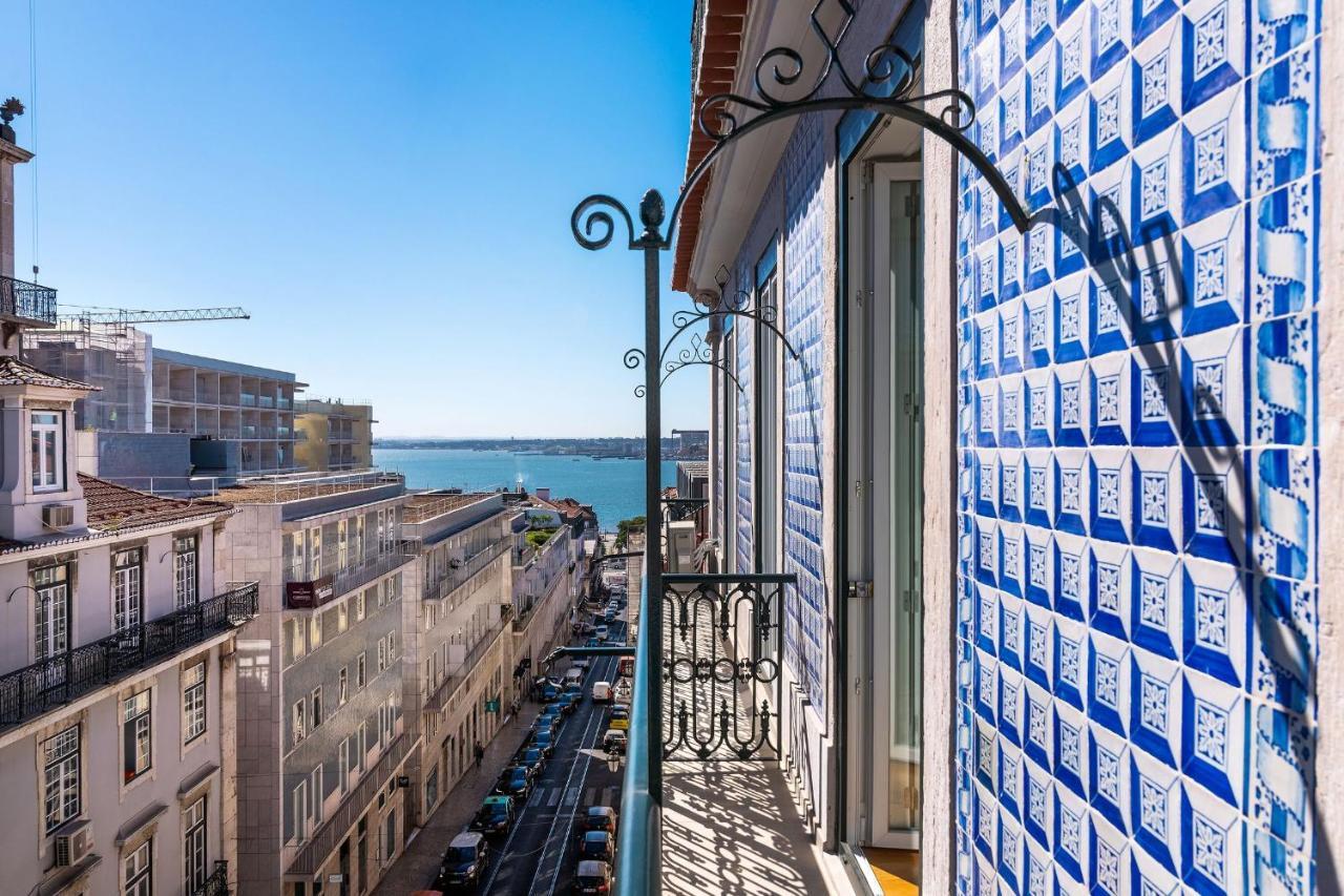Amazing 1Bdr Apartment In Chiado By Lovelystay Lissabon Buitenkant foto